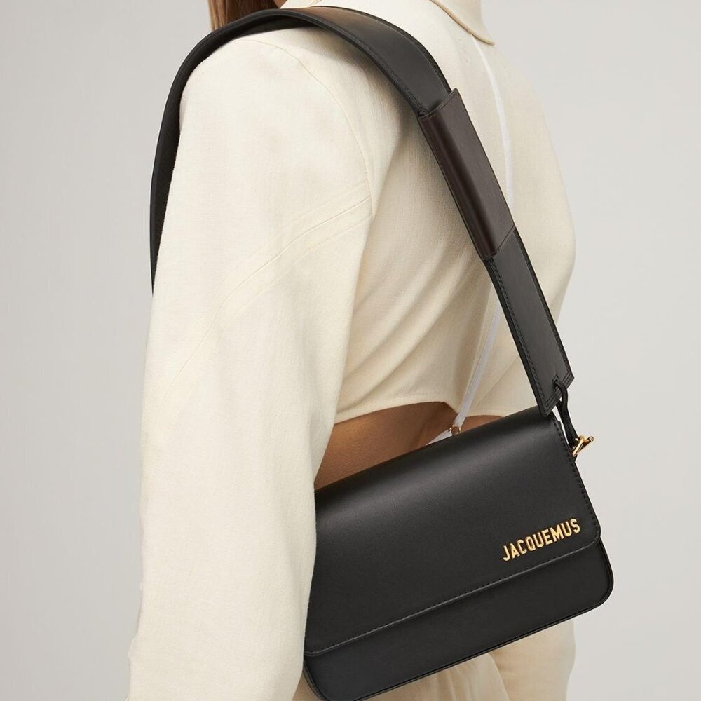 Jacquemus Le Carinu